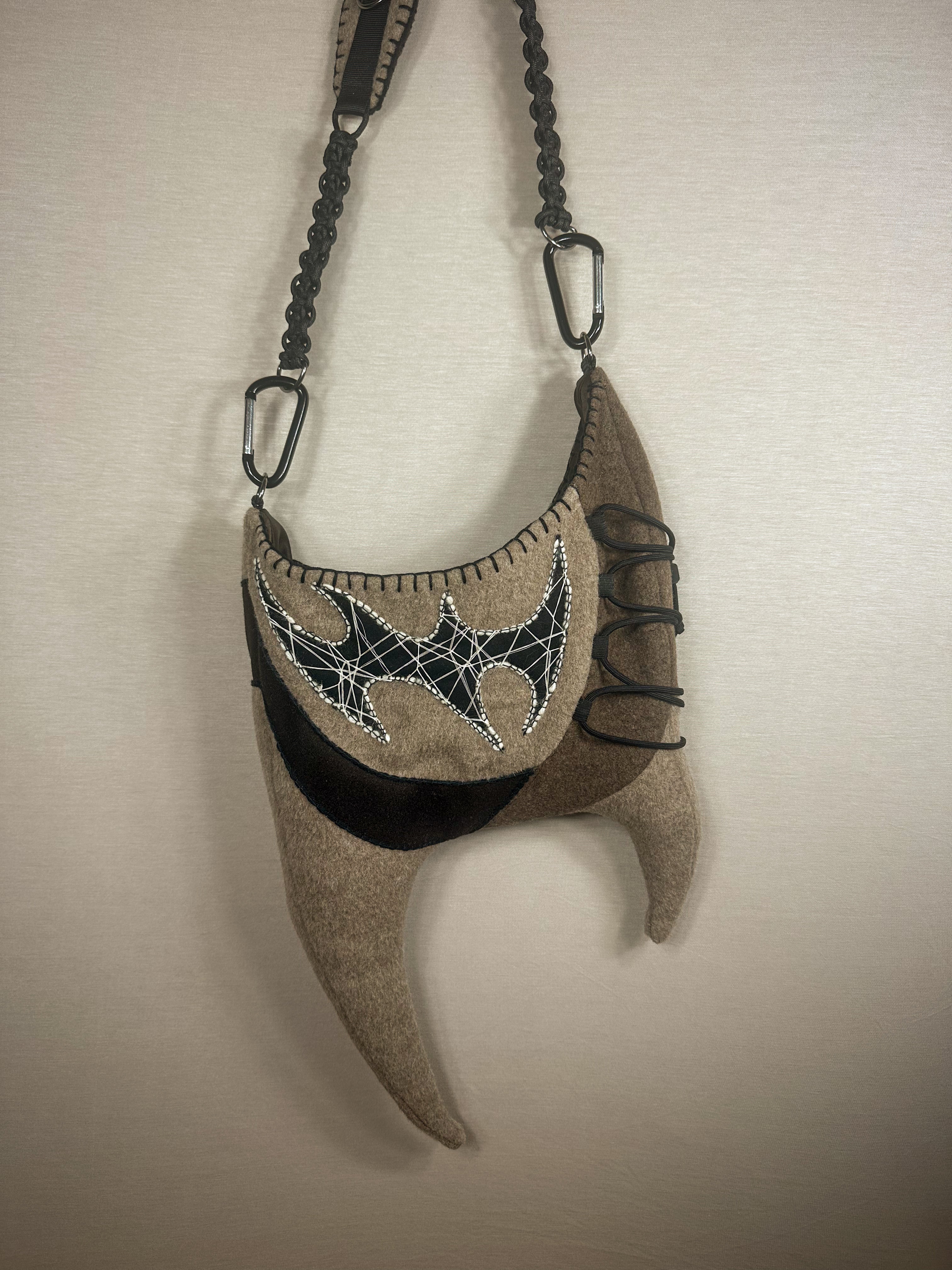 Horn Pouch (3 Forms)